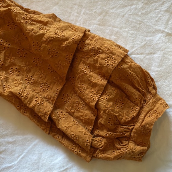 FASHION ON EARTH TOP - Picture 3 of 3